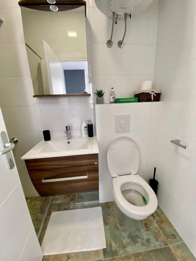 Apartments Flanaticus พูลา ภายนอก รูปภาพ